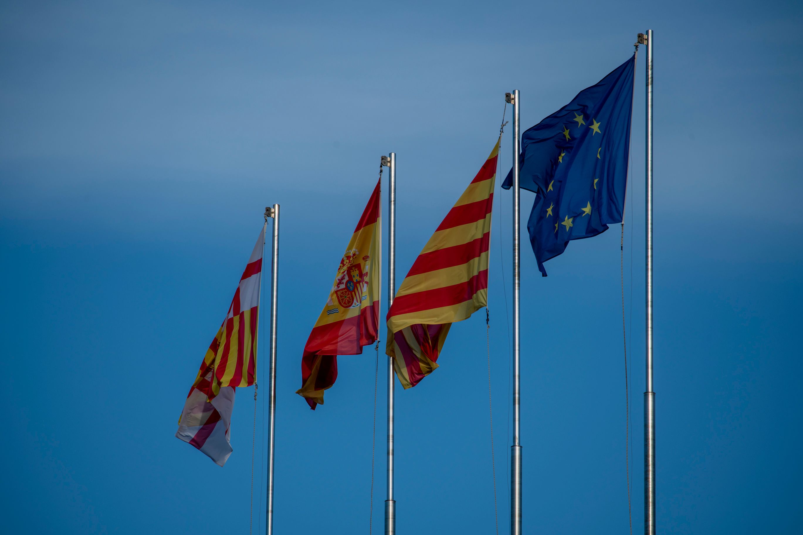 L'Espagne interdit le support exclusif par chatbot et impose un délai de réponse de 3 minutes