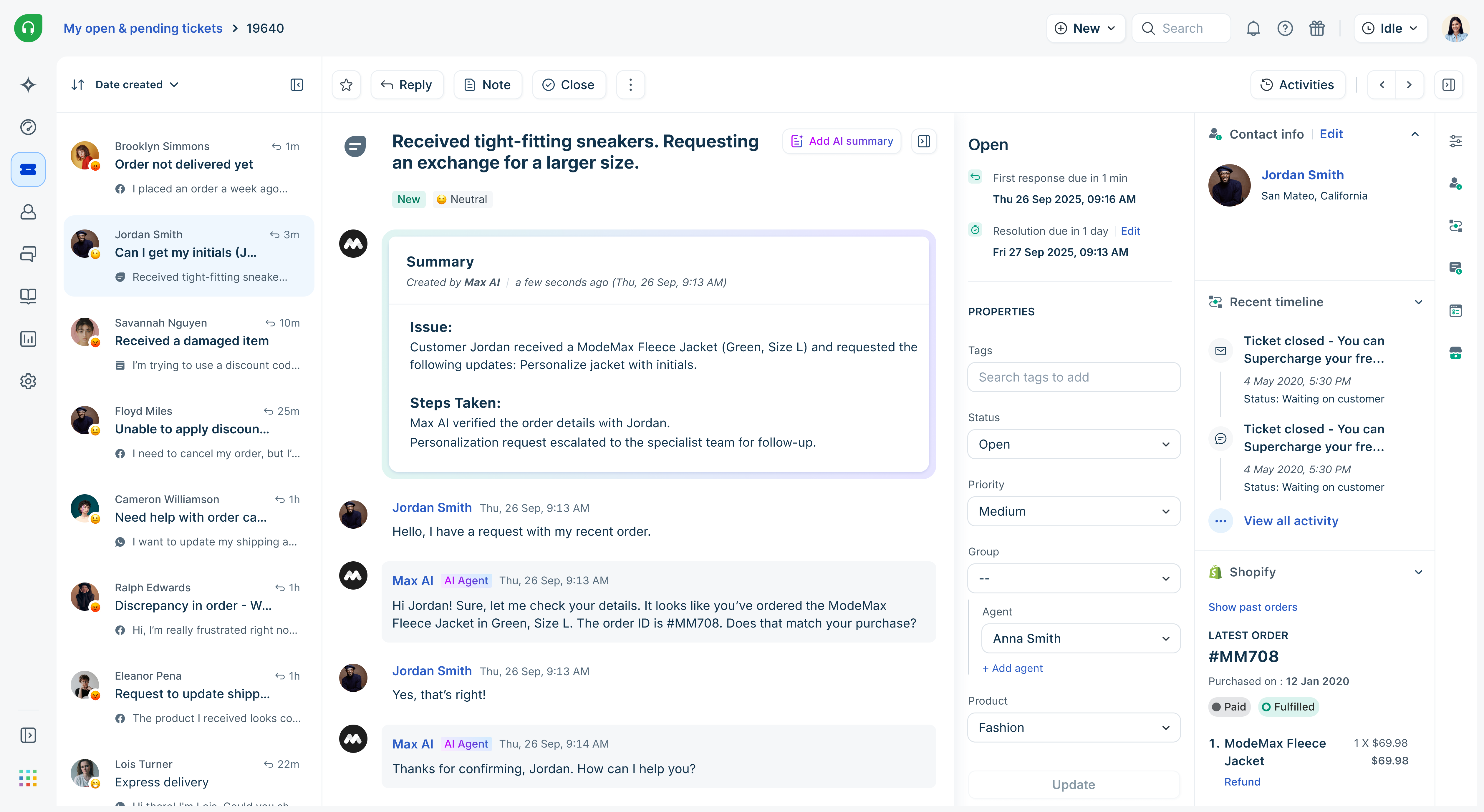 Vue de la liste des tickets Freshdesk avec colonnes de priorité et de statut