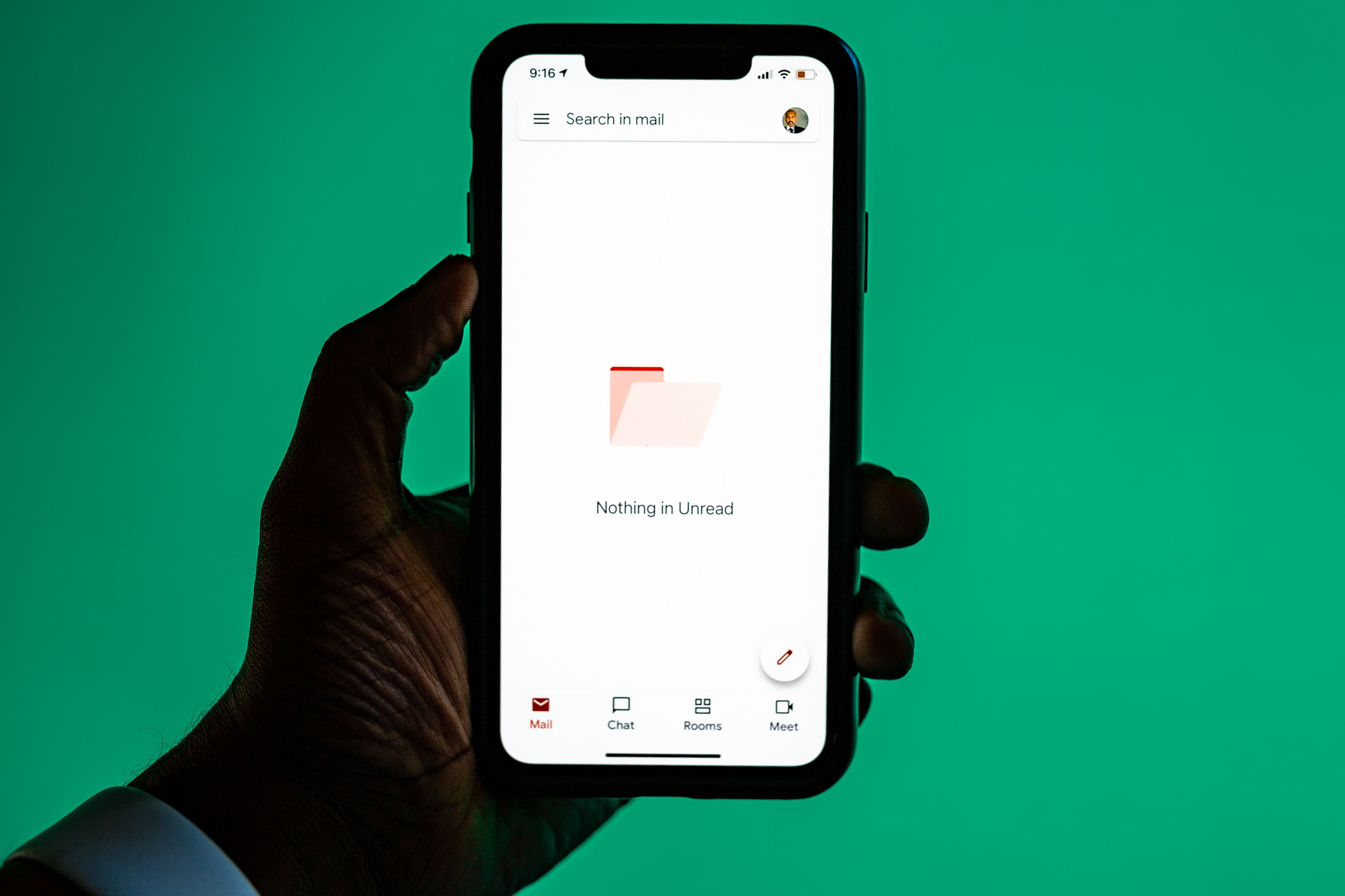 Classification IA des tickets : comment filtrer automatiquement le spam, les arguments de vente non sollicités et les demandes non pertinentes de votre file d'attente de support