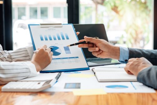 10 étapes pour créer une stratégie de gestion des connaissances + Exemples